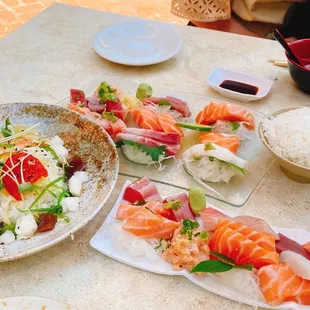 Chirashi Lunch* Sashimi Lunch*
