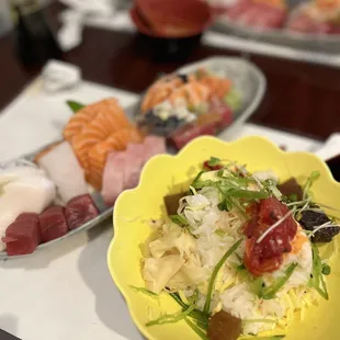 Chirashi Regular-more than enough for hearty appetites. And sooooo fresh.