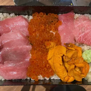 Toro Uni Ikura Box