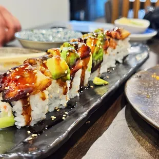 Dragon roll