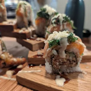 Sake Crunch Roll