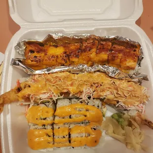 Salmon Pizza Roll, Super Dragon Roll, Spicy California Roll. O. M. G. This places rocks. SUPER DRAGON ROLL 4E