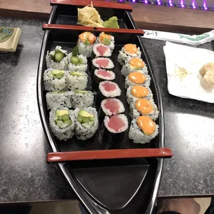 food, sushi, sashimi, sushi and sashimi