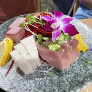 Chirashi Bowl w/ rice on the side