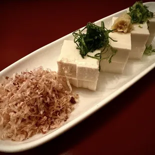 Hiyayakko   (vegetarian option available)