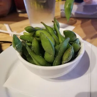 a bowl of green beans