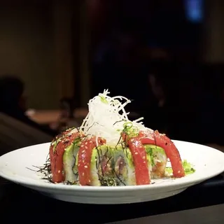 RED MOON ROLL