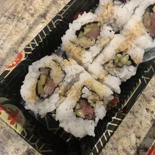 Tuna roll