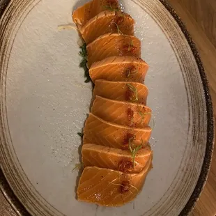 Salmon tataki