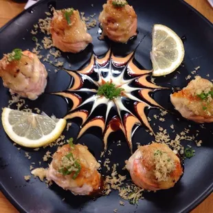 We love this place! Baked salmon stuffed with crabmeat topped with lobster. Thanks Chef!!