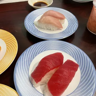 Tuna nigiri