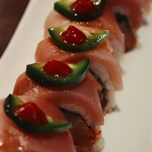Yellow tail sushi roll