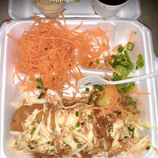 This sushi, breaded, the dipping sauce is delicious.