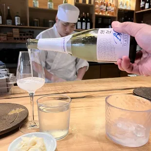 Sparkling unfiltered sake