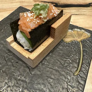 Salmon Avocado/Cucumber