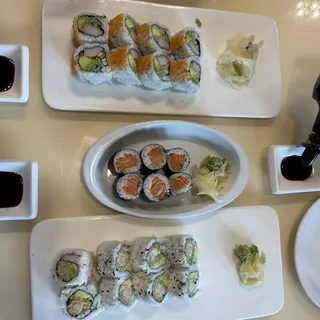 Salmon Maki Roll