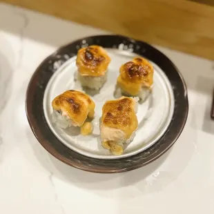 (f043) Baked Salmon Roll