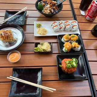 (f044) Dynamite Bay Scallop Roll