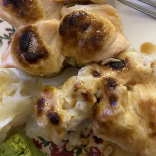 (f044) Dynamite Bay Scallop Roll