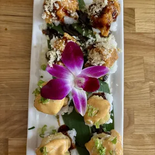 (f046) Spicy Salmon Roll
