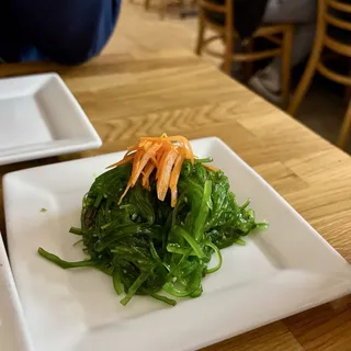 (g063) Seaweed Salad