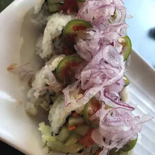 (a010) Veggie Yellowtail Roll