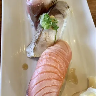 (b197) Gunkan Trio Sushi