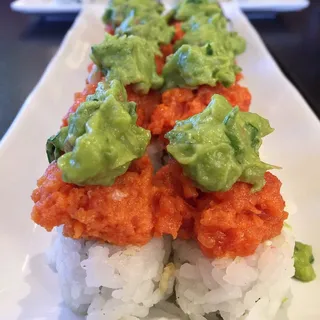 (f048) Spicy Tuna Guacamole Roll