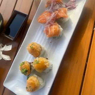 (f049) Philly Salmon Roll