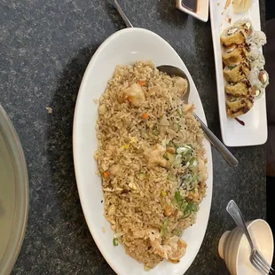 Large shrimp fried rice