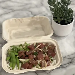 Hawaiʻian style poke bowl