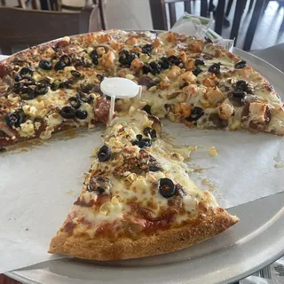 Hot Link and Chicken Special Pizza