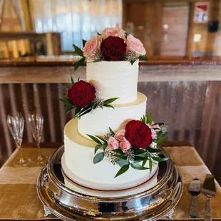 Swiss Alps Hall &amp; Chalet