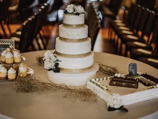 Dobo's Delights Bake Shoppe