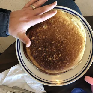 a plate of pancakes