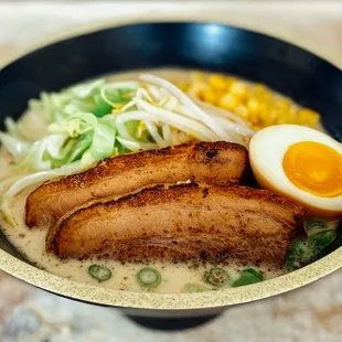 Umami Tonkotsu! Can't go wrong
