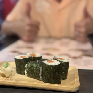 Spicy Salmon Cut Roll