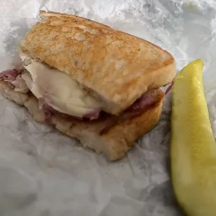 a sandwich with a pickle
