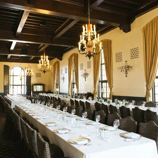 Wedding Reception at the Sutter Club by: lixximphotography.com