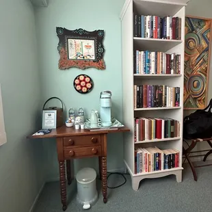 Coffee and book area in the Woodshed room