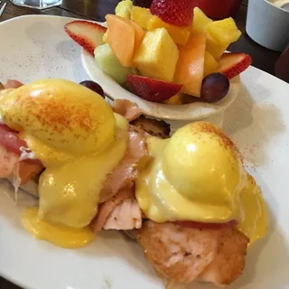 Smoked Salmon Benedict