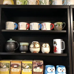 Selection of Japanese mugs for holiday gift