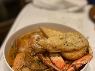 Scott's Seafood Roundhouse