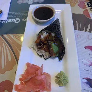 Salmon skin hand roll with avocado