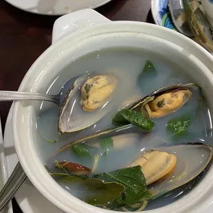 steamed mussles with thai herbs, soup was amazing and the herbs tasted healthy!