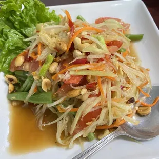 papaya salad (the bf loved it!)