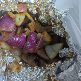 Onions and meat (suya)