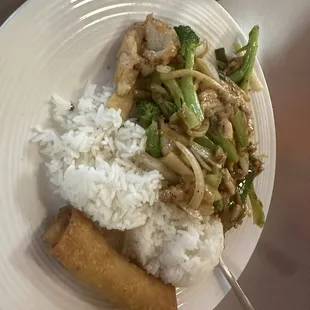 Mongolian Chicken, Steamed Rice &amp; EggRoll