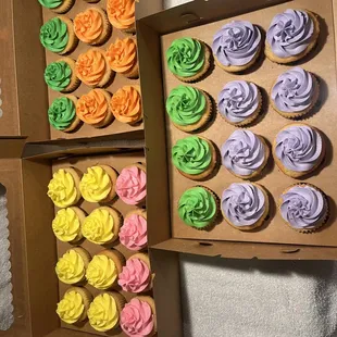 Rainbow cupcakes