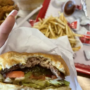 Regular cheeseburger no thousand